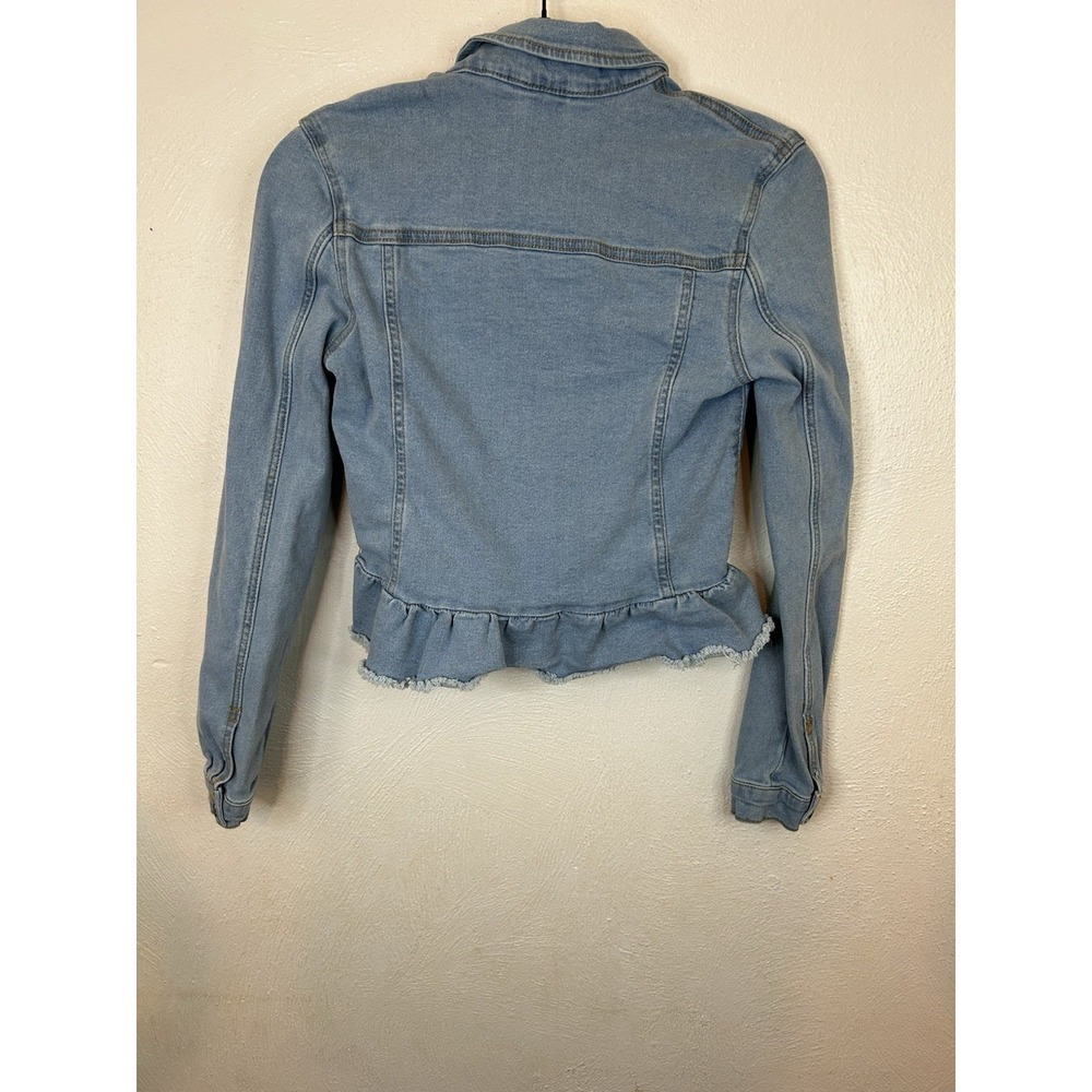 Esmara Women's Light Wash Cropped Denim Jacket Ruffle Hem Size 6 - Picture 4 of 6